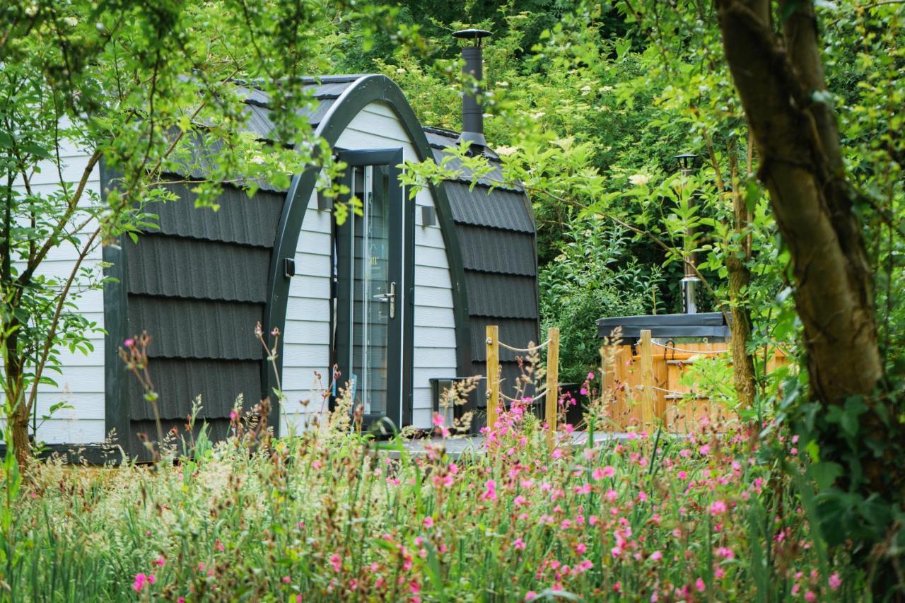 Emlyn'S Coppice - Luxury Woodland Glamping Villa Holywell  Exterior photo