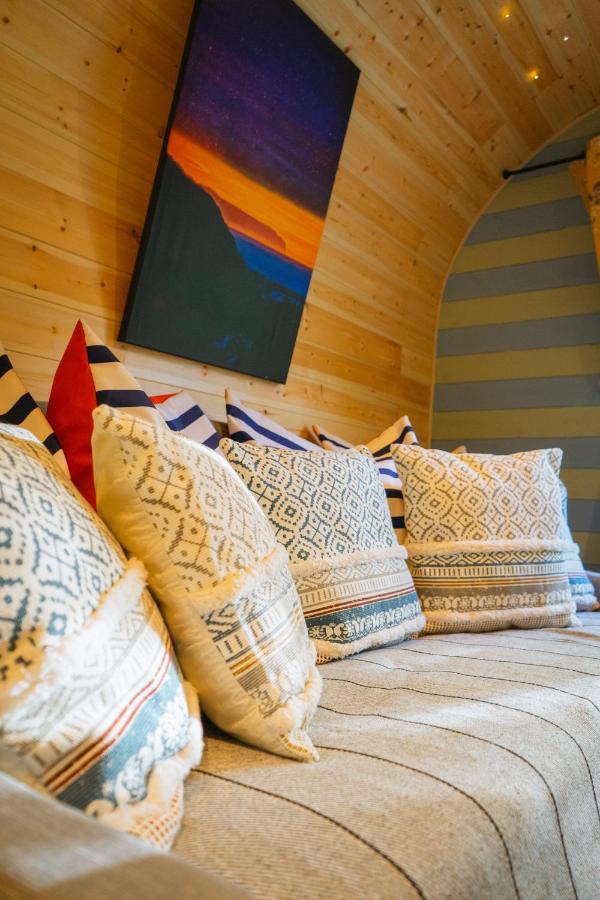 Emlyn'S Coppice - Luxury Woodland Glamping Villa Holywell  Exterior photo