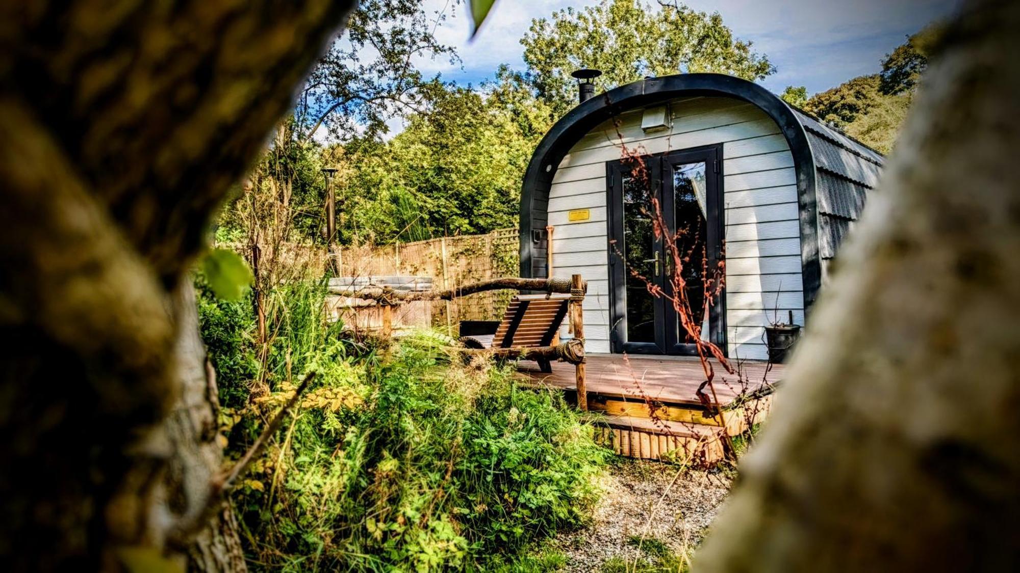 Emlyn'S Coppice - Luxury Woodland Glamping Villa Holywell  Exterior photo