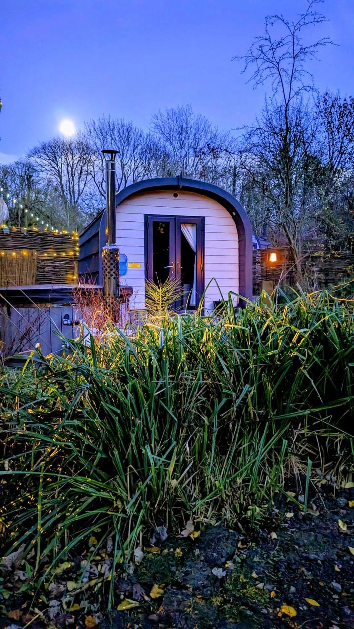 Emlyn'S Coppice - Luxury Woodland Glamping Villa Holywell  Exterior photo
