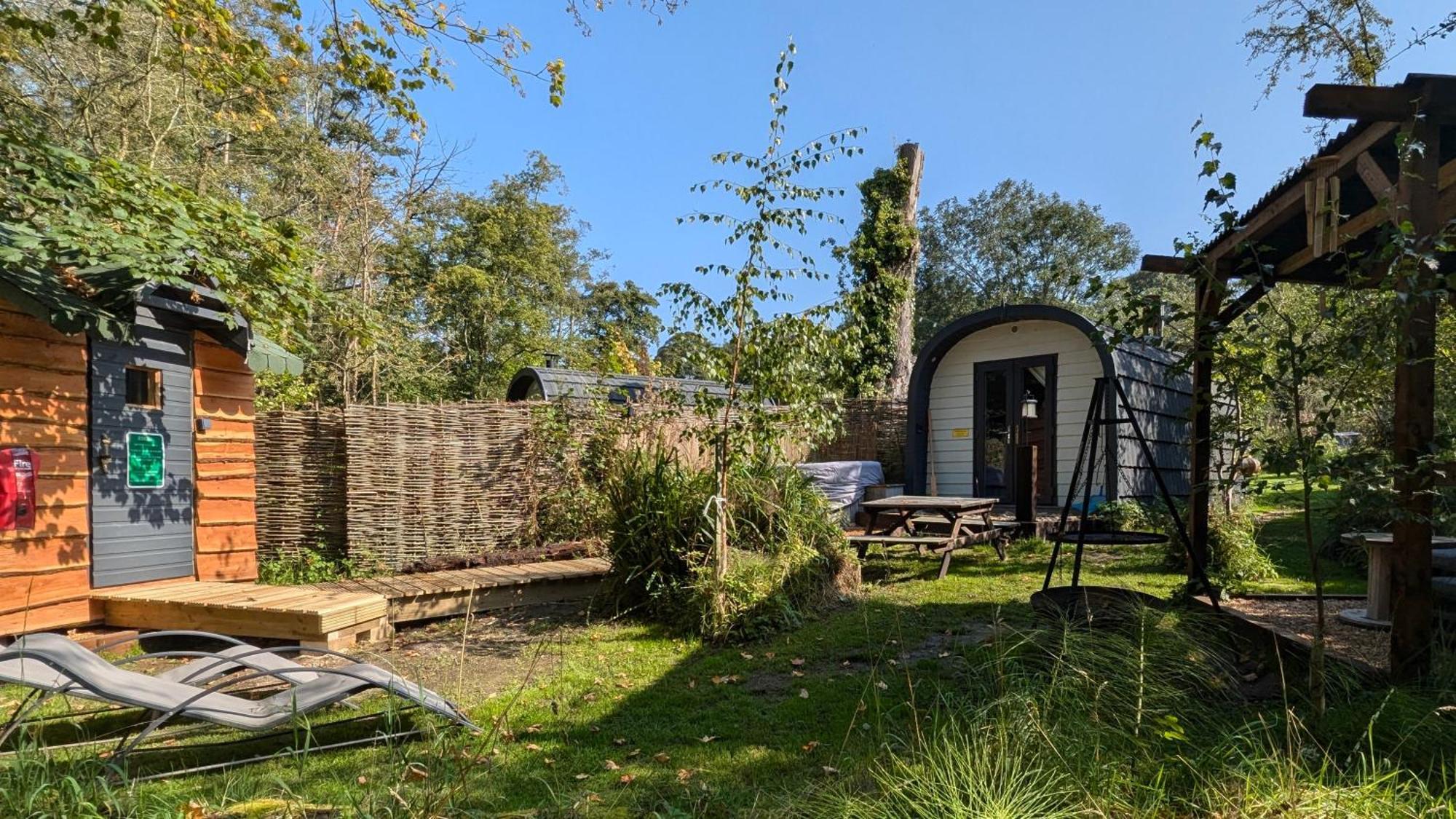 Emlyn'S Coppice - Luxury Woodland Glamping Villa Holywell  Exterior photo