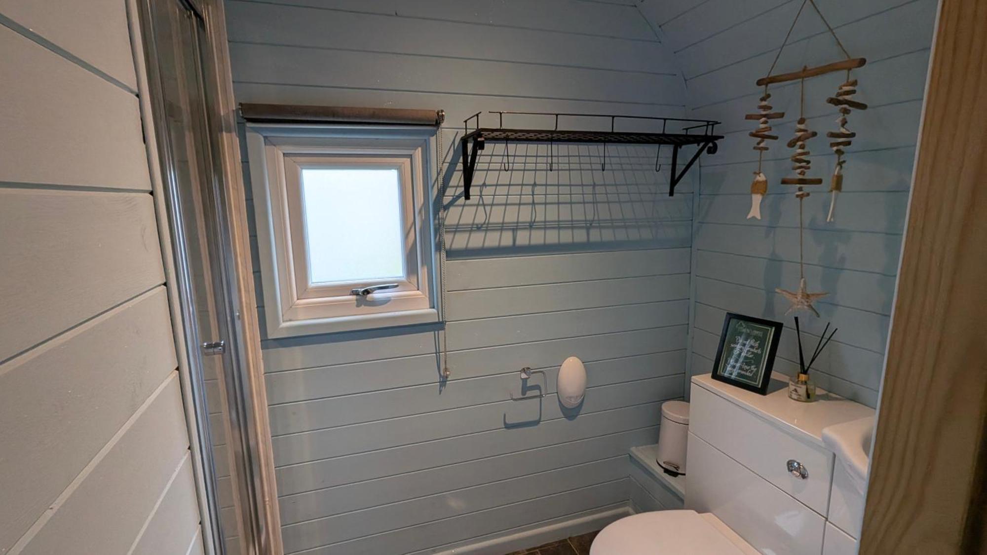 Emlyn'S Coppice - Luxury Woodland Glamping Villa Holywell  Exterior photo