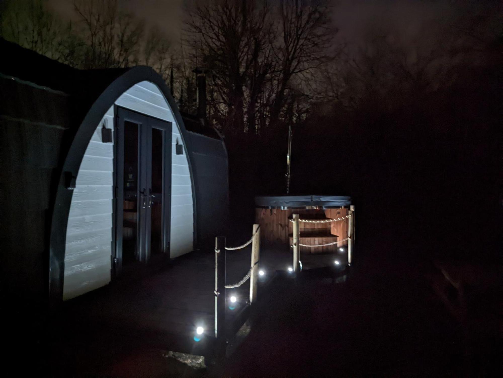 Emlyn'S Coppice - Luxury Woodland Glamping Villa Holywell  Exterior photo